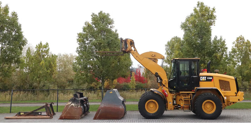 Caterpillar 938 M | 2X BUCKET | JIB | FORKS | BSS | GOOD CONDITION - Колёсный погрузчик: фото 1 Caterpillar 938 M | 2X BUCKET | JIB | FORKS | BSS | GOOD CONDITION - Колёсный погрузчик: фото 1