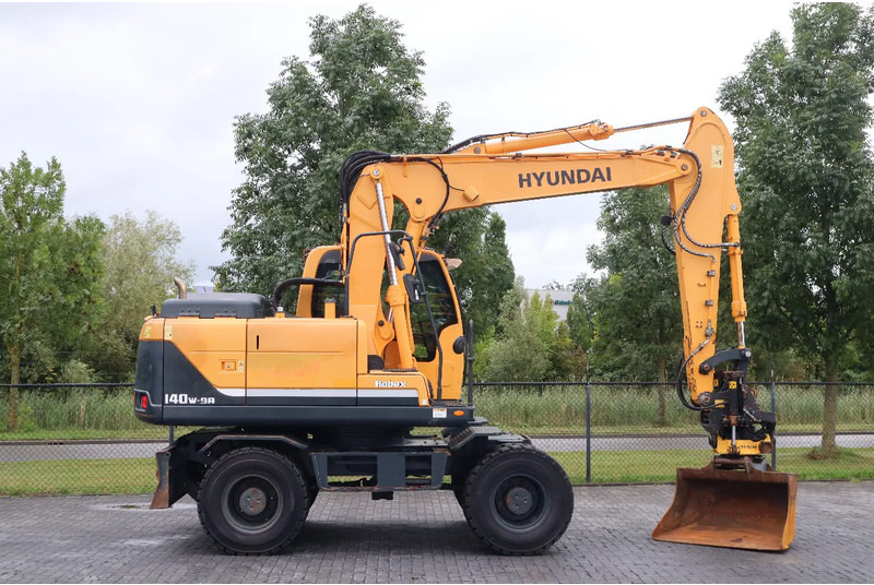 Hyundai ROBEX 140W-9A | ROTOTILT | BUCKET | ONLY 3502 HOUR! | GOOD TIRES - Колёсный экскаватор: фото 4 Hyundai ROBEX 140W-9A | ROTOTILT | BUCKET | ONLY 3502 HOUR! | GOOD TIRES - Колёсный экскаватор: фото 4