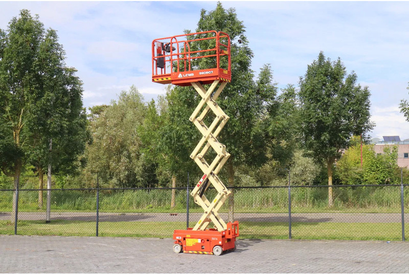 Ножничный подъемник LGMG SS0507 | 6.3 METER | 230 KG | GS-1330 | ES1330: фото 9