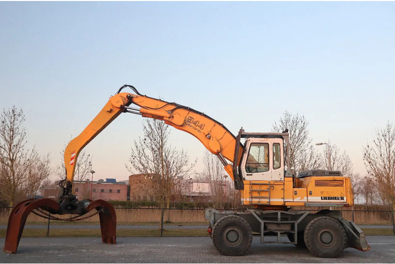Liebherr A944 B HD | LOG GRAPPLE | HOLZGREIFER | TIMBER - Колёсный экскаватор: фото 1 Liebherr A944 B HD | LOG GRAPPLE | HOLZGREIFER | TIMBER - Колёсный экскаватор: фото 1