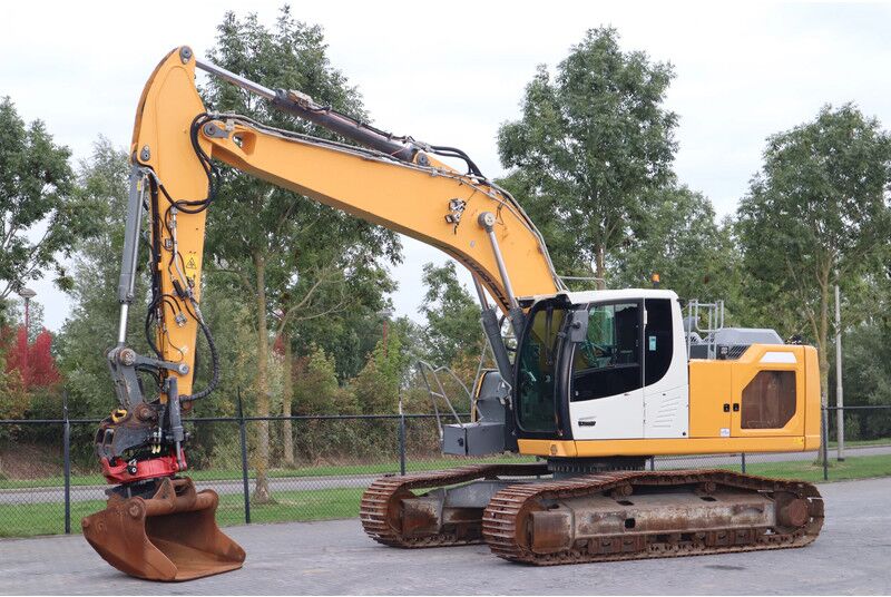 Liebherr R924 WLC | ROTOTILT R8 | BUCKET | - Гусеничный экскаватор: фото 2 Liebherr R924 WLC | ROTOTILT R8 | BUCKET | - Гусеничный экскаватор: фото 2