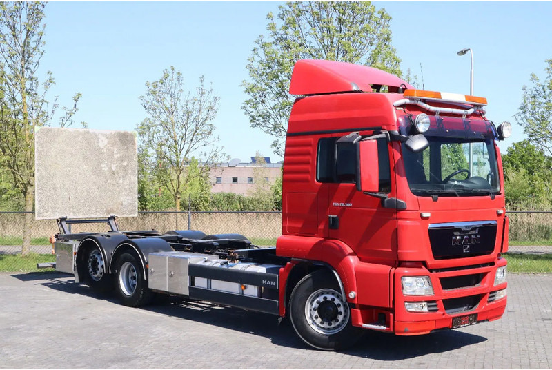 MAN TGS 26.360 | 6X2 | BDF | ONLY 80.000 KM! | EURO 5 - Грузовик-шасси: фото 2 MAN TGS 26.360 | 6X2 | BDF | ONLY 80.000 KM! | EURO 5 - Грузовик-шасси: фото 2