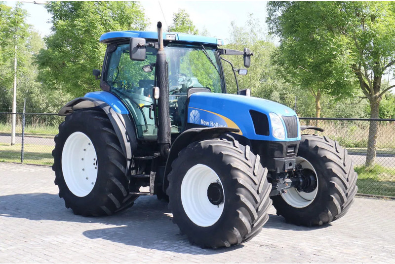 New Holland TS135A | 40 KM/H | 4X4 | SUPERSTEER - Трактор: фото 5 New Holland TS135A | 40 KM/H | 4X4 | SUPERSTEER - Трактор: фото 5