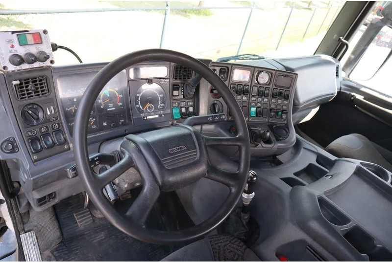 Scania P124-420 | 8X4 | HOOKLIFT | MANUAL | BIG AXLES | EURO 3 в лизинг Scania P124-420 | 8X4 | HOOKLIFT | MANUAL | BIG AXLES | EURO 3: фото 16