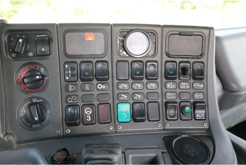Scania P124-420 | 8X4 | HOOKLIFT | MANUAL | BIG AXLES | EURO 3 в лизинг Scania P124-420 | 8X4 | HOOKLIFT | MANUAL | BIG AXLES | EURO 3: фото 19