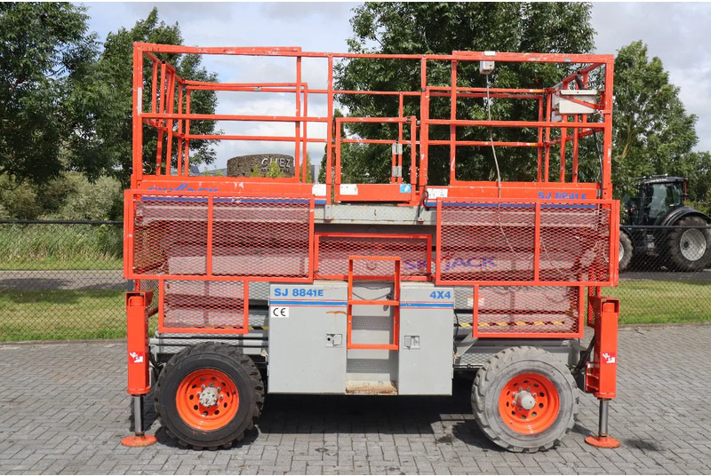 Skyjack SJ8841 E | 14.5 METER | 681 KG - Ножничный подъемник: фото 4 Skyjack SJ8841 E | 14.5 METER | 681 KG - Ножничный подъемник: фото 4