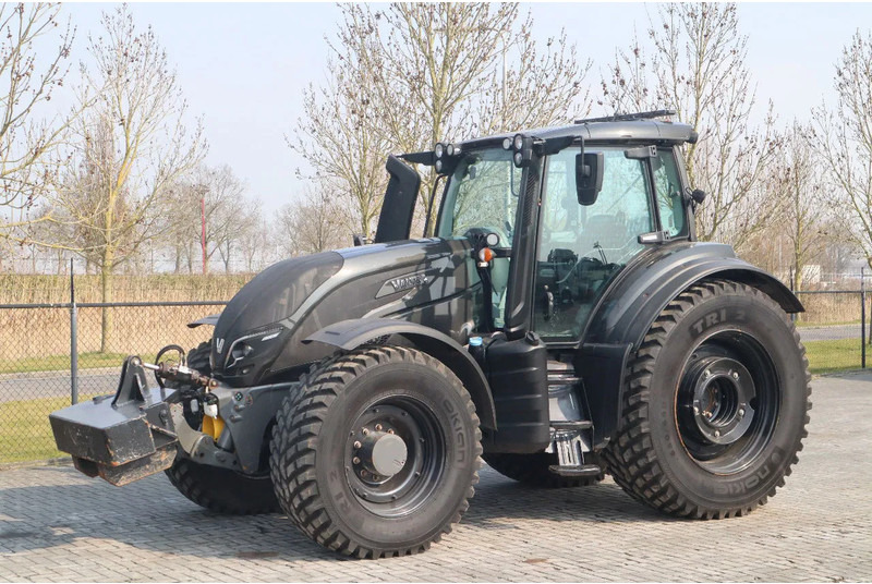 Valtra T234 D UNLIMITED | FRONT PTO | 53 KM/H | FULL OPTION - Трактор: фото 1 Valtra T234 D UNLIMITED | FRONT PTO | 53 KM/H | FULL OPTION - Трактор: фото 1