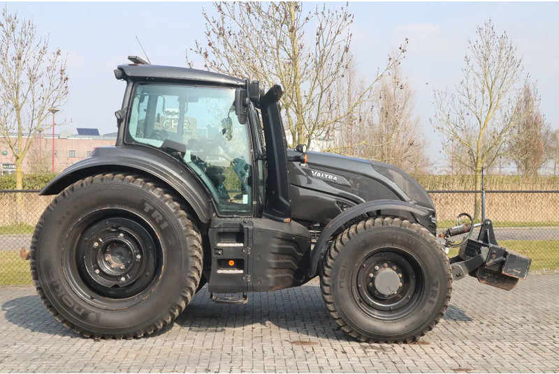 Valtra T234 D UNLIMITED | FRONT PTO | 53 KM/H | FULL OPTION - Трактор: фото 4 Valtra T234 D UNLIMITED | FRONT PTO | 53 KM/H | FULL OPTION - Трактор: фото 4