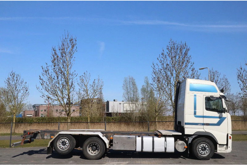 Volvo FH 460 | 6X2 | MANUAL | BDF | RETARDER | EURO 3 - Грузовик-шасси: фото 4 Volvo FH 460 | 6X2 | MANUAL | BDF | RETARDER | EURO 3 - Грузовик-шасси: фото 4