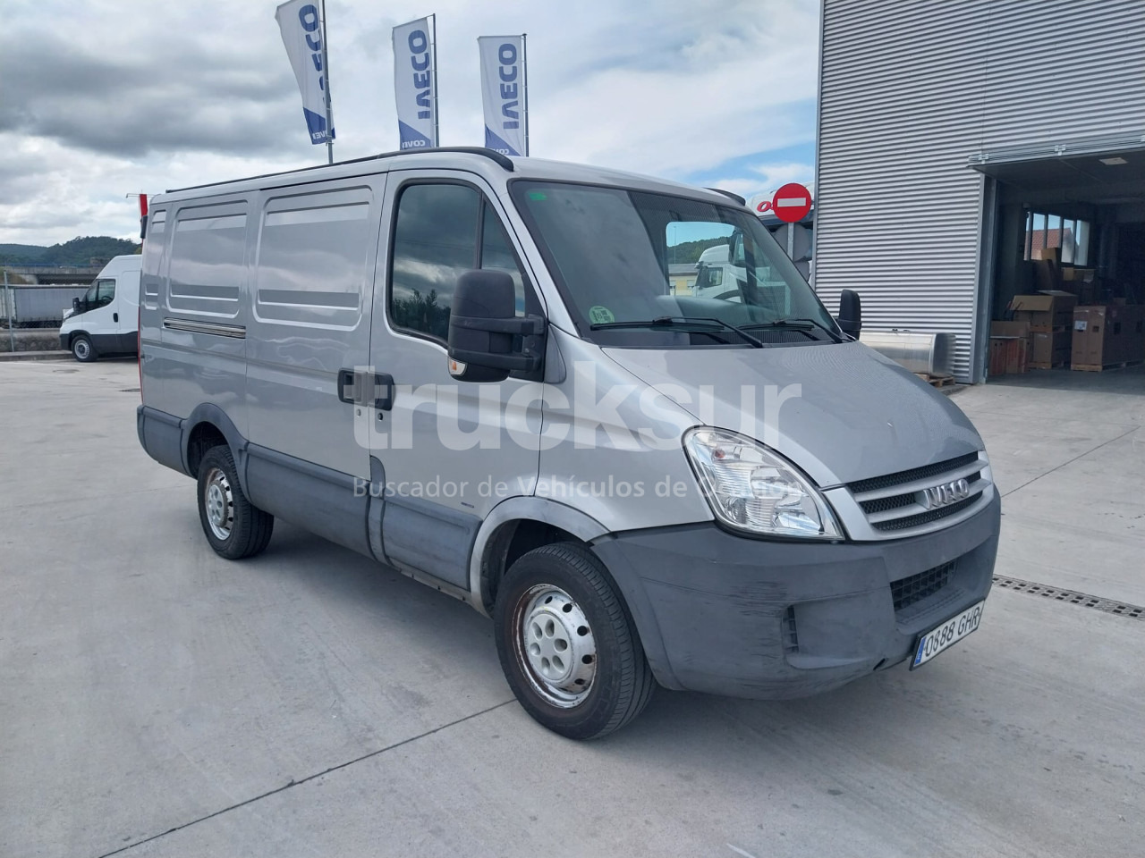 IVECO DAILY 35S12 7M3 - Фургон с закрытым кузовом: фото 2 IVECO DAILY 35S12 7M3 - Фургон с закрытым кузовом: фото 2