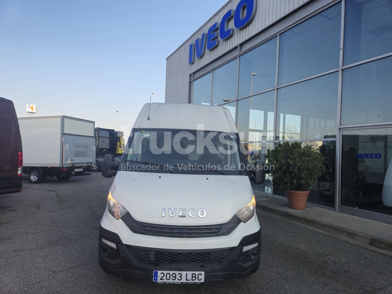 IVECO DAILY 35S16V 12M3 - Фургон с закрытым кузовом: фото 2 IVECO DAILY 35S16V 12M3 - Фургон с закрытым кузовом: фото 2