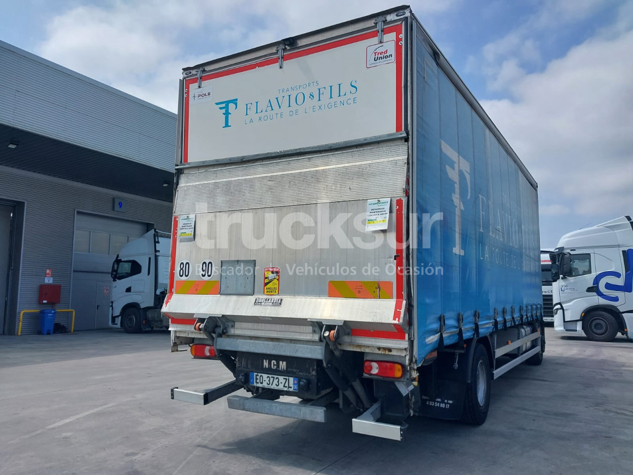 IVECO EUROCARGO ML160-250 - Тентованный грузовик: фото 3 IVECO EUROCARGO ML160-250 - Тентованный грузовик: фото 3