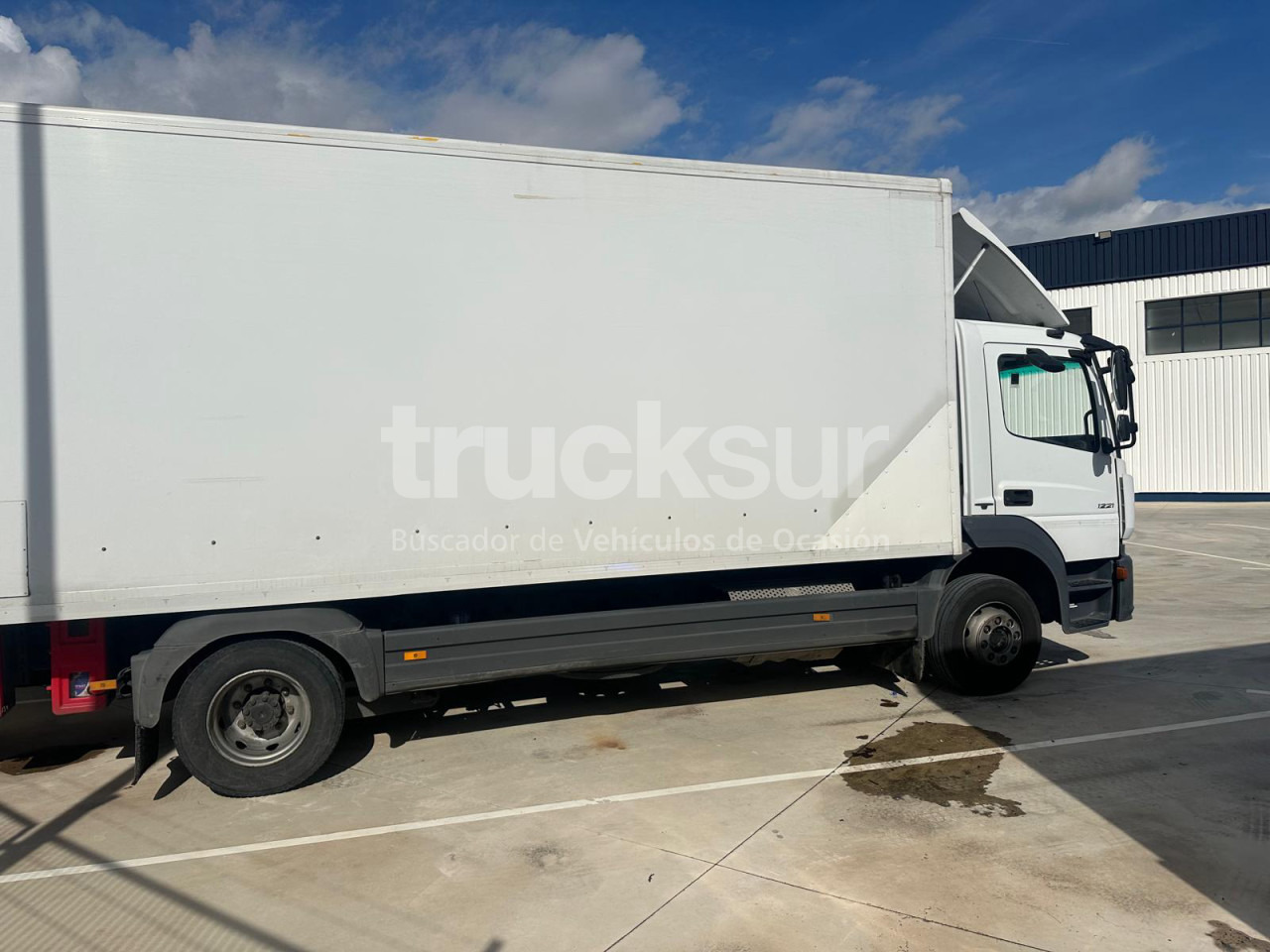 MERCEDES ATEGO - Грузовик с закрытым кузовом: фото 3 MERCEDES ATEGO - Грузовик с закрытым кузовом: фото 3