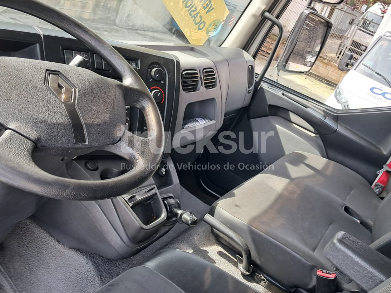 RENAULT D 12.210 SEMITAULINER - Тентованный грузовик: фото 5 RENAULT D 12.210 SEMITAULINER - Тентованный грузовик: фото 5