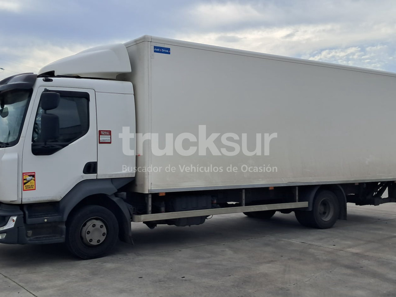 RENAULT D12.240 - Грузовик с закрытым кузовом: фото 1 RENAULT D12.240 - Грузовик с закрытым кузовом: фото 1