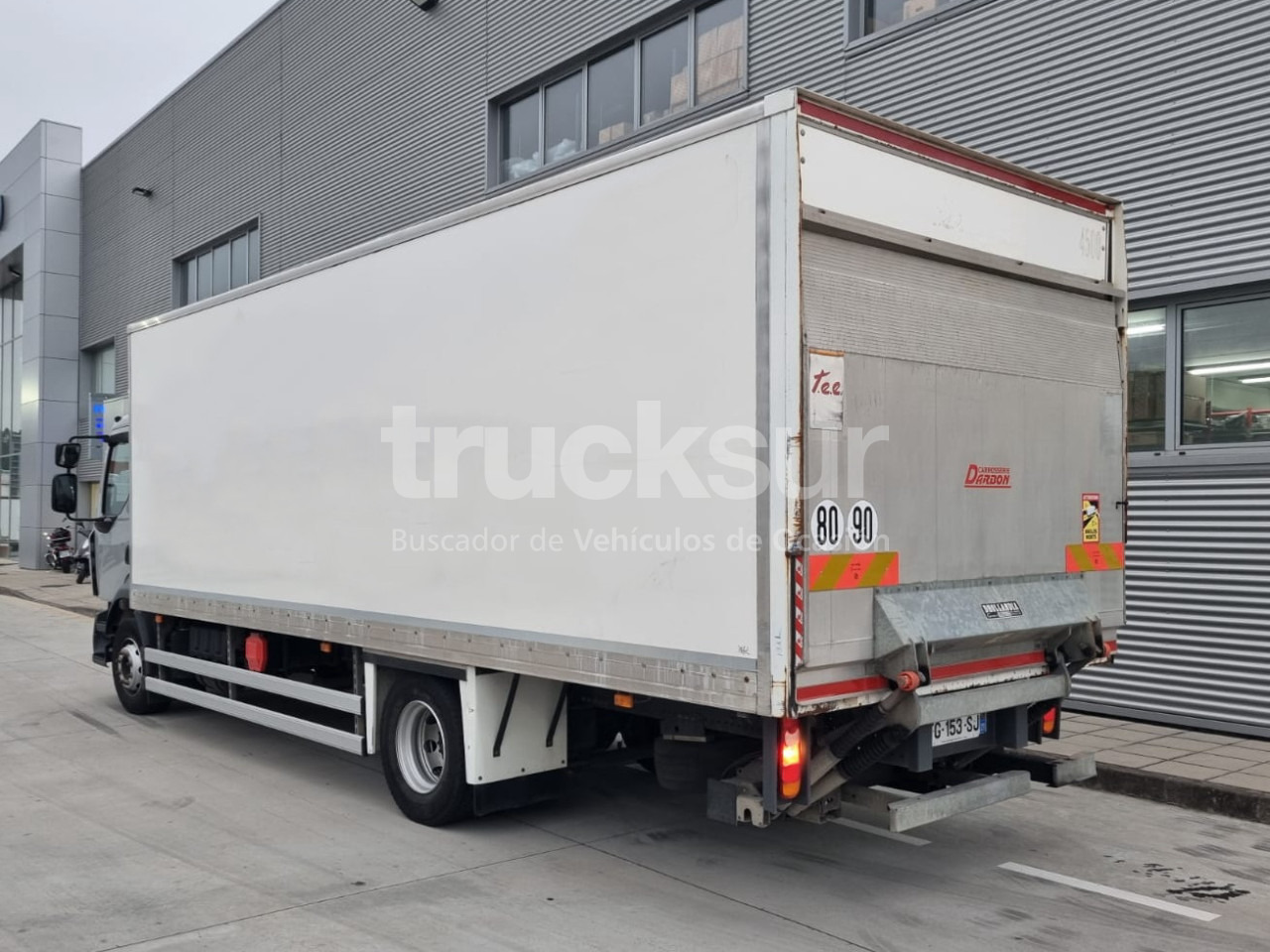 RENAULT D14.240 - Грузовик с закрытым кузовом: фото 3 RENAULT D14.240 - Грузовик с закрытым кузовом: фото 3