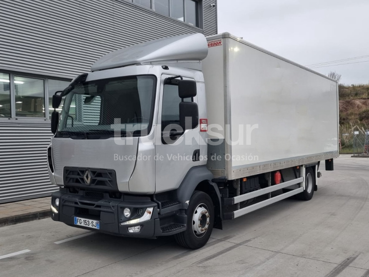 RENAULT D14.240 - Грузовик с закрытым кузовом: фото 1 RENAULT D14.240 - Грузовик с закрытым кузовом: фото 1