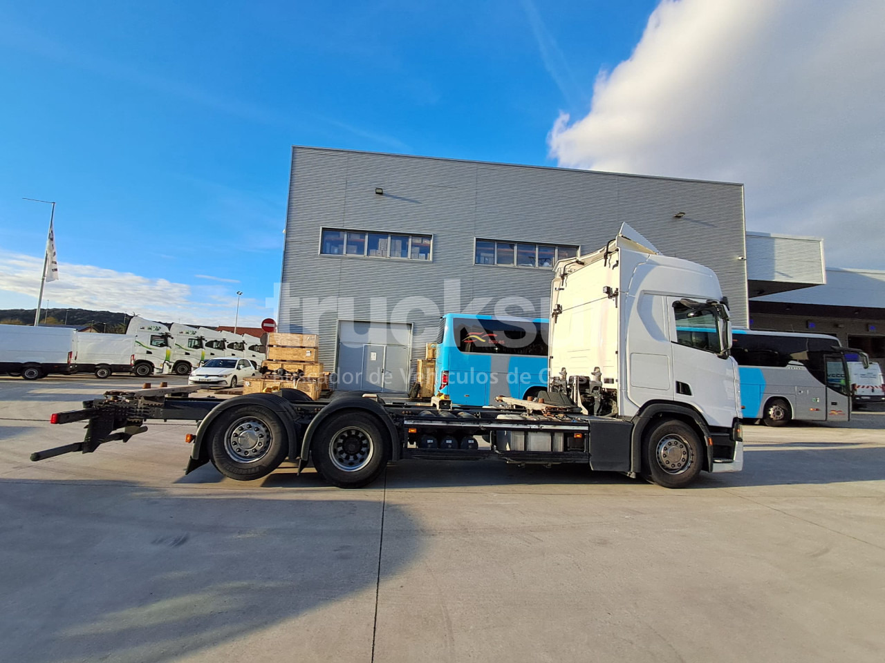 SCANIA R450.26 ejes 6x2*4 - Грузовик-шасси: фото 3 SCANIA R450.26 ejes 6x2*4 - Грузовик-шасси: фото 3