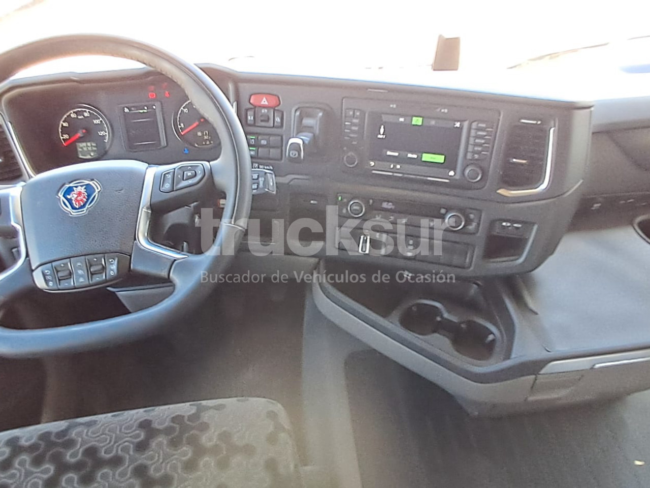 SCANIA R450 - Тягач: фото 4 SCANIA R450 - Тягач: фото 4