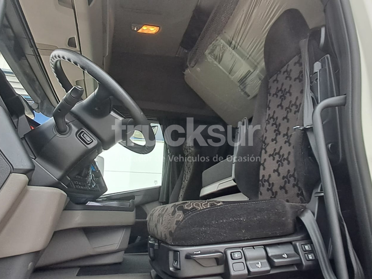 Тягач SCANIA R460 SUPER: фото 9