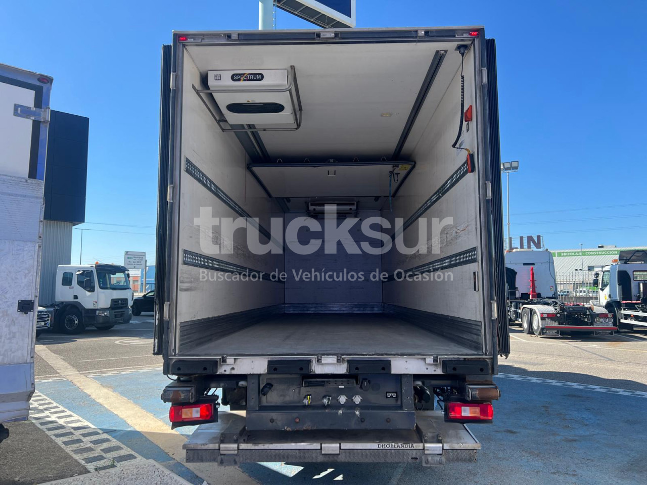 VOLVO FM450 ejes 6x2*4 - Рефрижератор: фото 5 VOLVO FM450 ejes 6x2*4 - Рефрижератор: фото 5