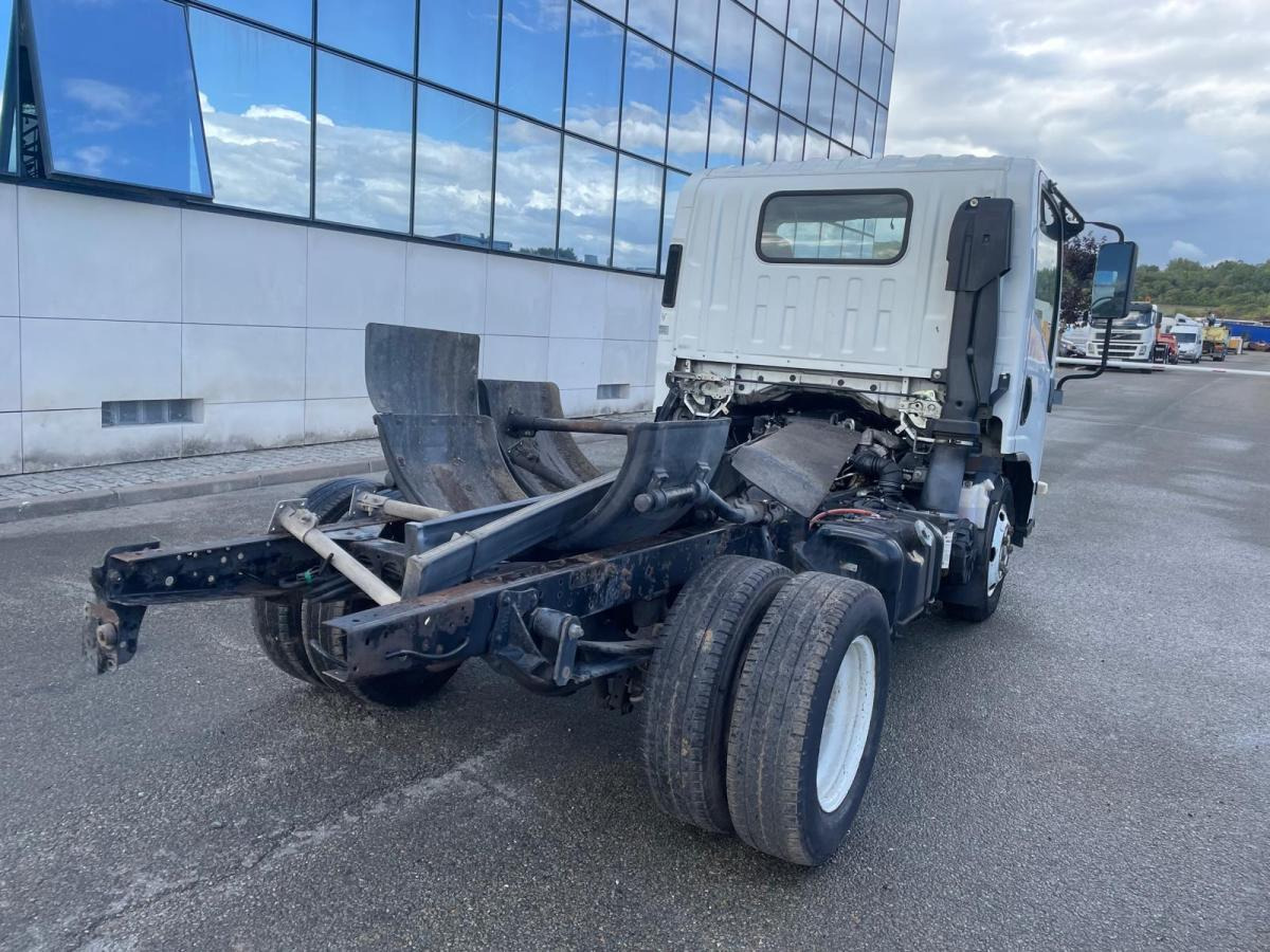 Isuzu - Грузовик-шасси: фото 3 Isuzu - Грузовик-шасси: фото 3