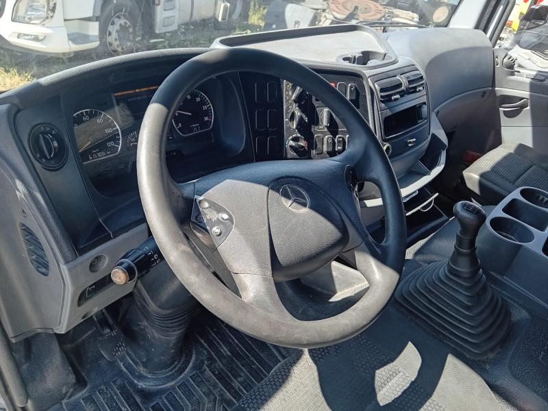 Mercedes Axor 1829 - Грузовик с закрытым кузовом: фото 5 Mercedes Axor 1829 - Грузовик с закрытым кузовом: фото 5