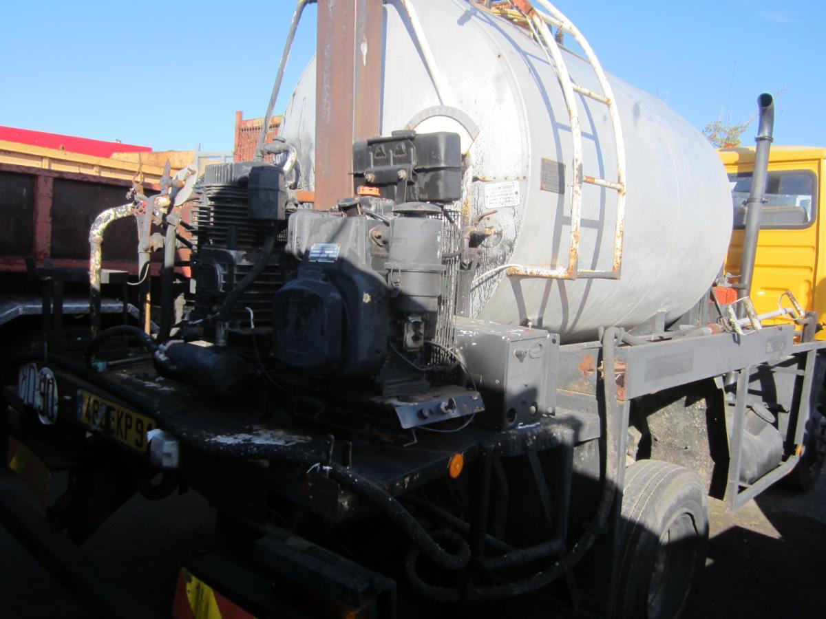 Renault Gamme S - Грузовик-цистерна: фото 4 Renault Gamme S - Грузовик-цистерна: фото 4