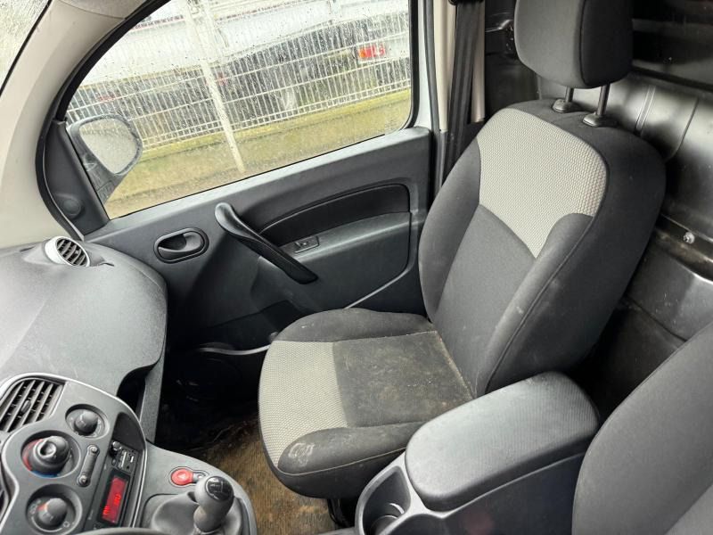 Цельнометаллический фургон Renault Kangoo 1.5 DCI: фото 13