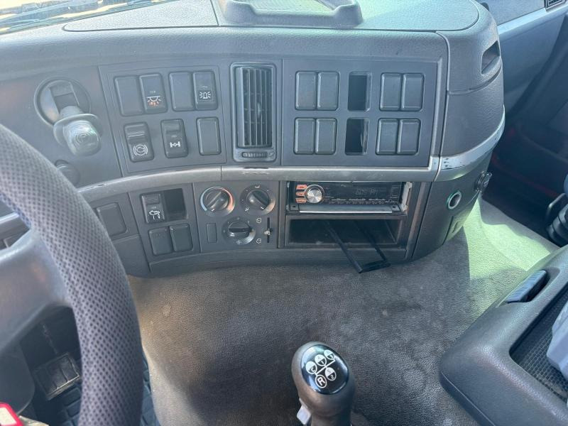 Портальный бункеровоз Volvo FM 380: фото 15 Портальный бункеровоз Volvo FM 380: фото 15