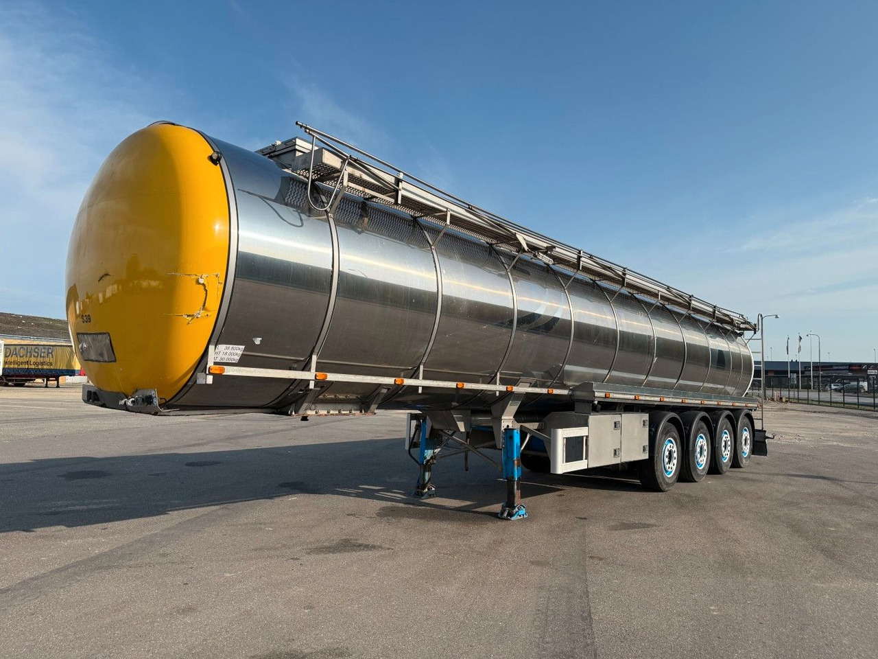 Burg VM Tarm 4 axle 33.000 L Vogelsang - Полуприцеп-цистерна: фото 1 Burg VM Tarm 4 axle 33.000 L Vogelsang - Полуприцеп-цистерна: фото 1