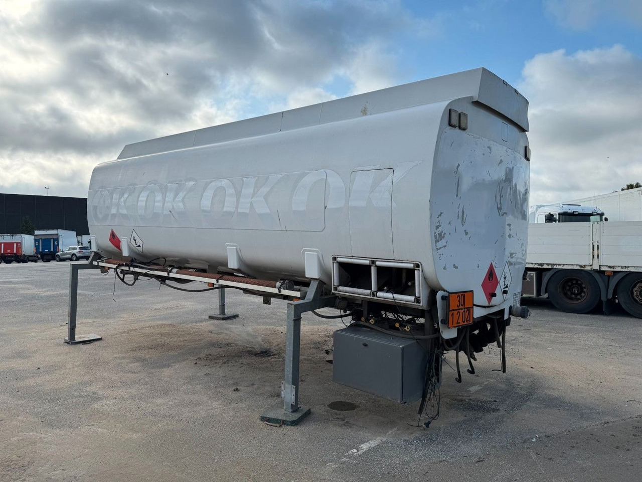 HMK Bilcon 23.800 L ADR Tank - Грузовик-цистерна: фото 4 HMK Bilcon 23.800 L ADR Tank - Грузовик-цистерна: фото 4