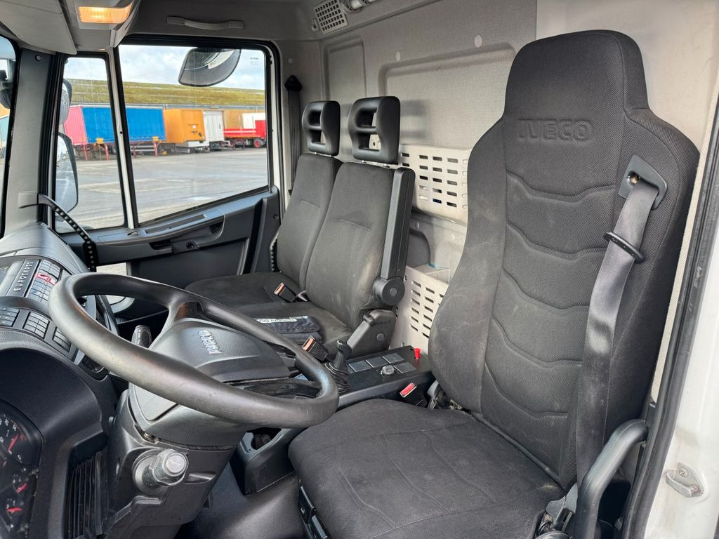Iveco 180E32 4x2 Schmitz / Thermo King T-1200R Spectru - Рефрижератор: фото 5 Iveco 180E32 4x2 Schmitz / Thermo King T-1200R Spectru - Рефрижератор: фото 5