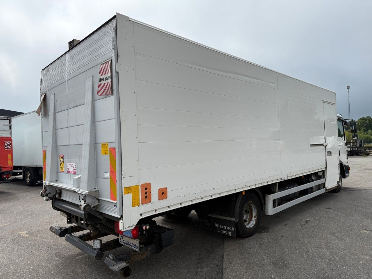 MAN TGL 12.220 4x2 Euro 6 Koffer - Грузовик с закрытым кузовом: фото 3 MAN TGL 12.220 4x2 Euro 6 Koffer - Грузовик с закрытым кузовом: фото 3