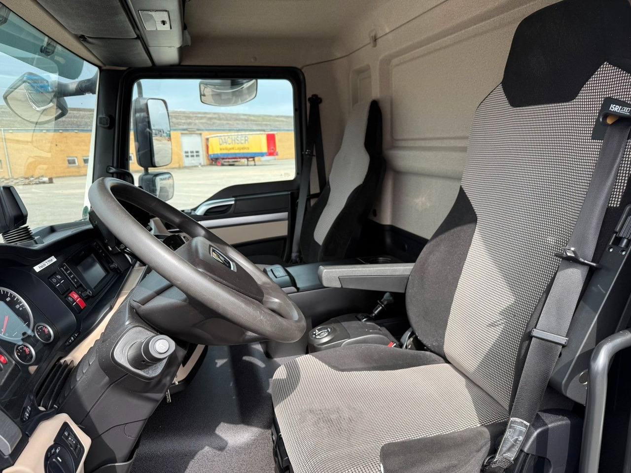 MAN TGL 12.220 4x2 Euro 6 Koffer - Грузовик с закрытым кузовом: фото 5 MAN TGL 12.220 4x2 Euro 6 Koffer - Грузовик с закрытым кузовом: фото 5