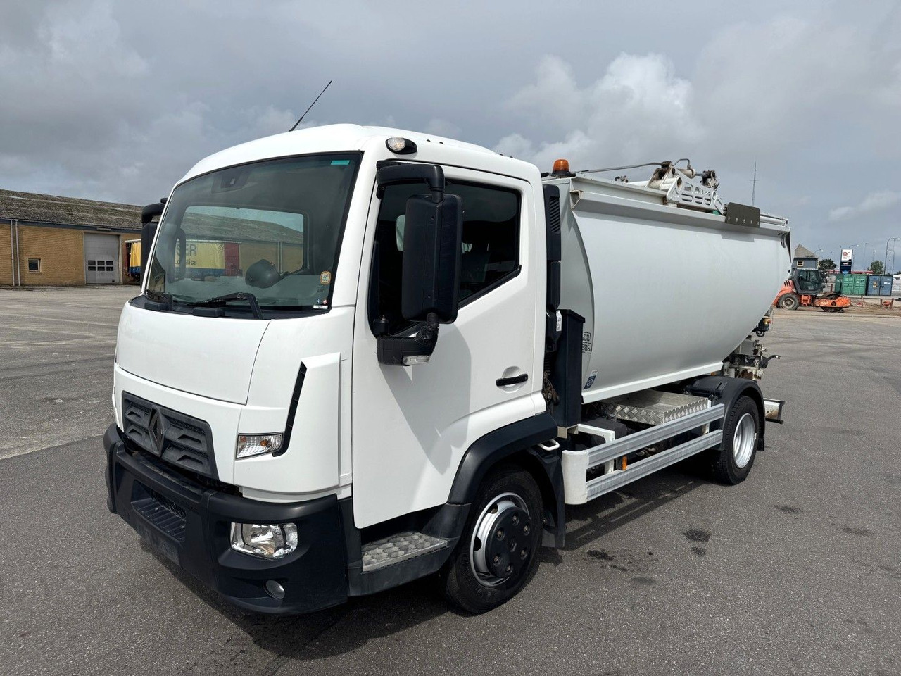 Renault D7.5 180 4x2 Semat/Techno Azimut 8 m3 Garbage - Мусоровоз: фото 1 Renault D7.5 180 4x2 Semat/Techno Azimut 8 m3 Garbage - Мусоровоз: фото 1