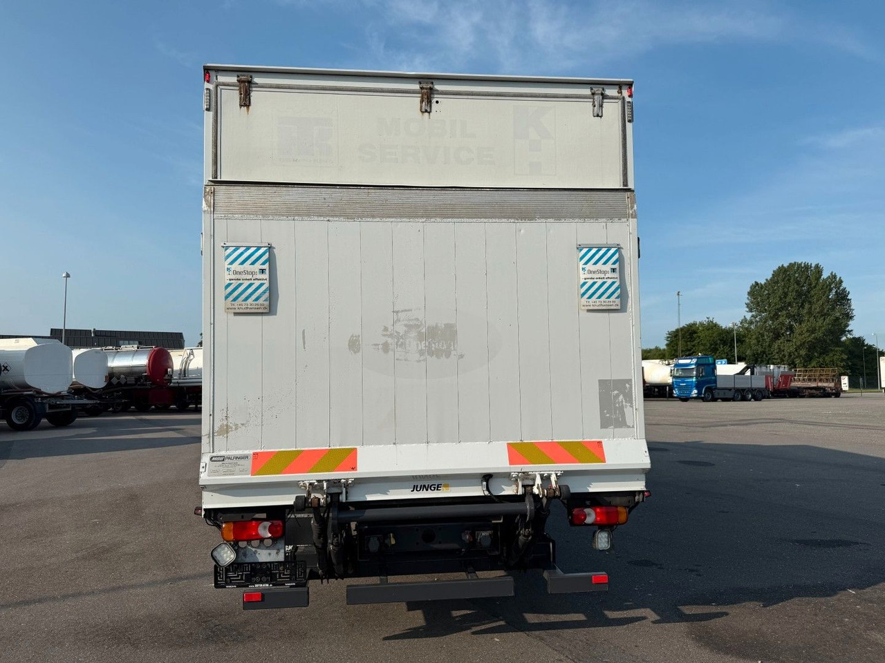 Грузовик с закрытым кузовом Renault Midlum 220 DXI 4x2 6.0 Box / Koffer: фото 15