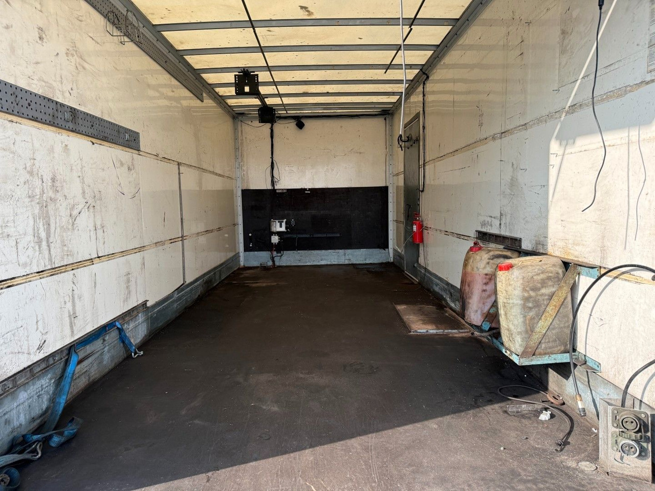 Грузовик с закрытым кузовом Renault Midlum 220 DXI 4x2 6.0 Box / Koffer: фото 12