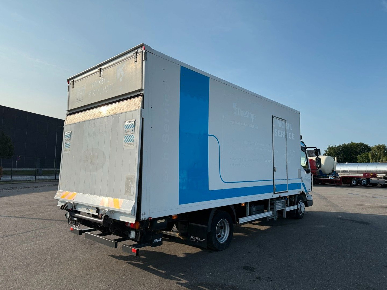 Renault Midlum 220 DXI 4x2 6.0 Box / Koffer - Грузовик с закрытым кузовом: фото 3 Renault Midlum 220 DXI 4x2 6.0 Box / Koffer - Грузовик с закрытым кузовом: фото 3