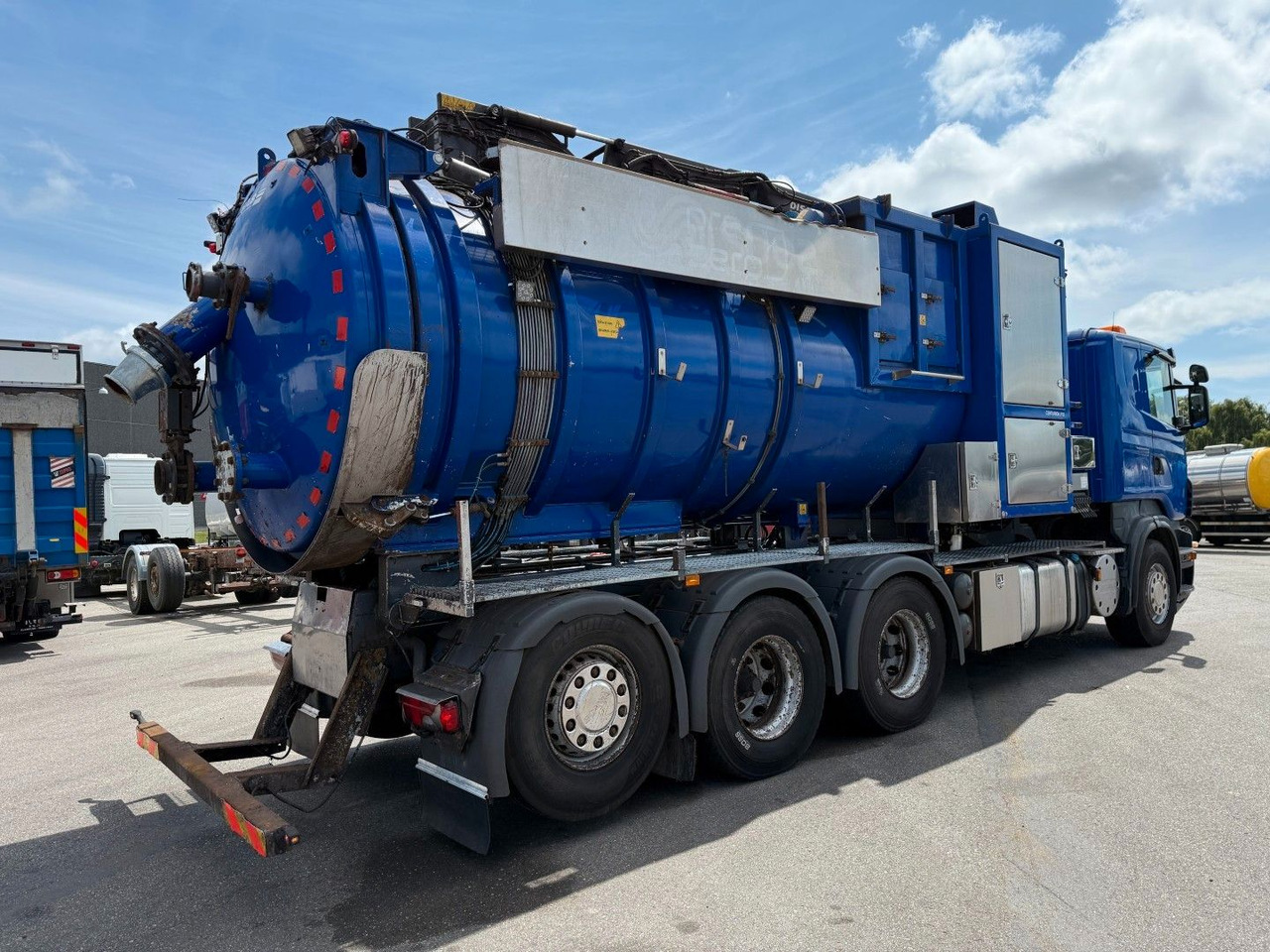 Scania R420 8x4*4 Vacuum Suction Disab Centurion P10 - Ассенизатор: фото 3 Scania R420 8x4*4 Vacuum Suction Disab Centurion P10 - Ассенизатор: фото 3