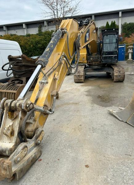 Caterpillar 330FLN - Гусеничный экскаватор: фото 3 Caterpillar 330FLN - Гусеничный экскаватор: фото 3