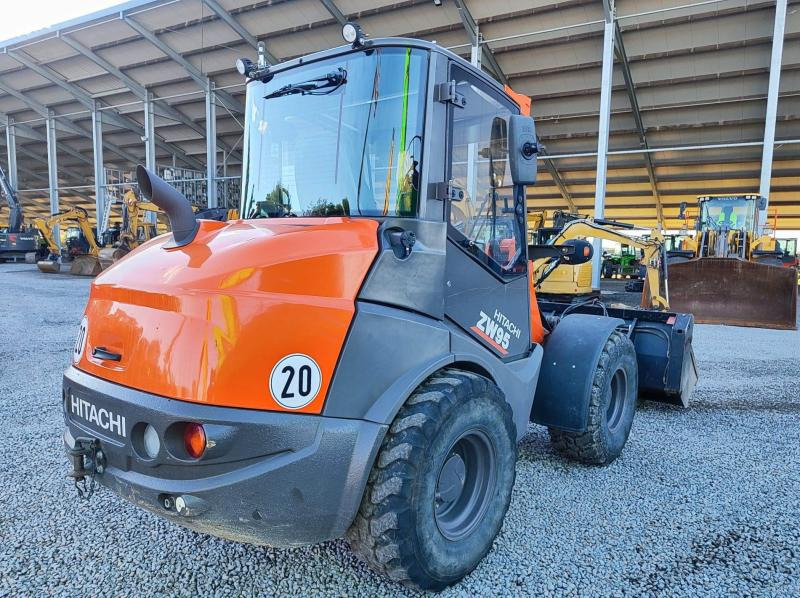 Hitachi ZW95 - Колёсный погрузчик: фото 4 Hitachi ZW95 - Колёсный погрузчик: фото 4