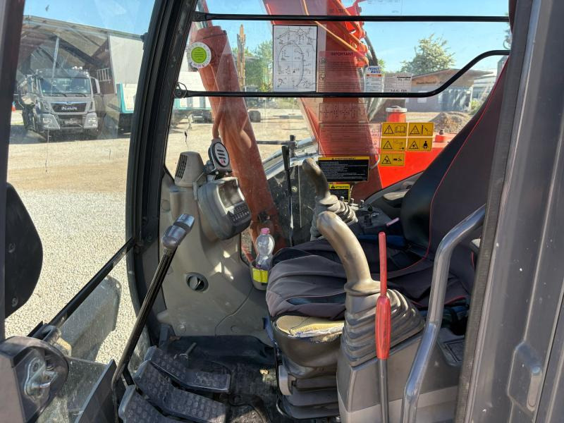 Hitachi ZX85US-3 - Мини-экскаватор: фото 5 Hitachi ZX85US-3 - Мини-экскаватор: фото 5