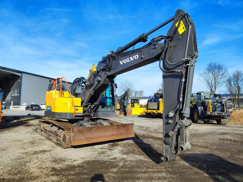 Volvo ECR235EL - Гусеничный экскаватор: фото 3 Volvo ECR235EL - Гусеничный экскаватор: фото 3