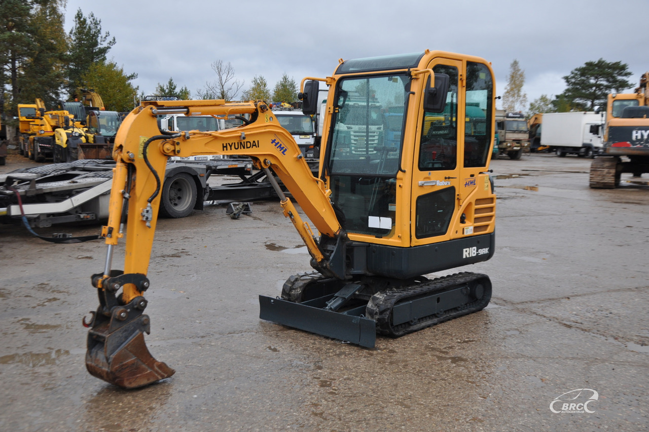 Hyundai R18-9AK - Мини-экскаватор: фото 1 Hyundai R18-9AK - Мини-экскаватор: фото 1