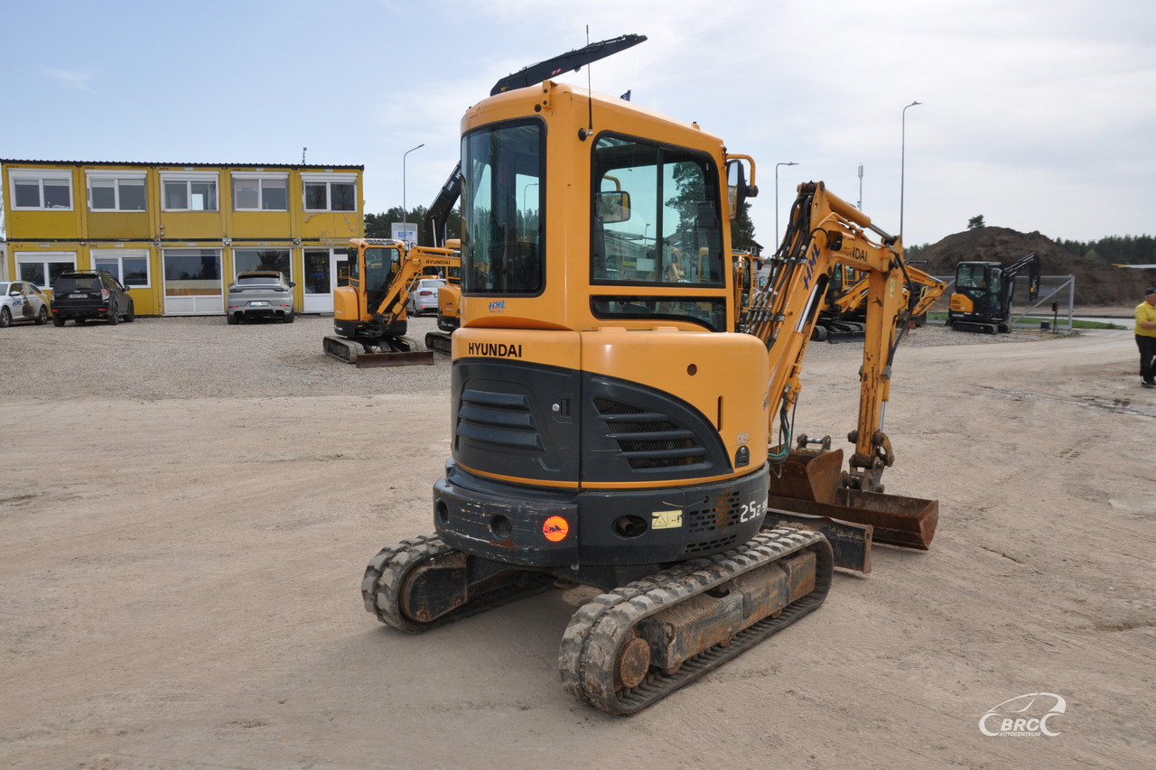 Hyundai R25Z-9AK - Мини-экскаватор: фото 5 Hyundai R25Z-9AK - Мини-экскаватор: фото 5