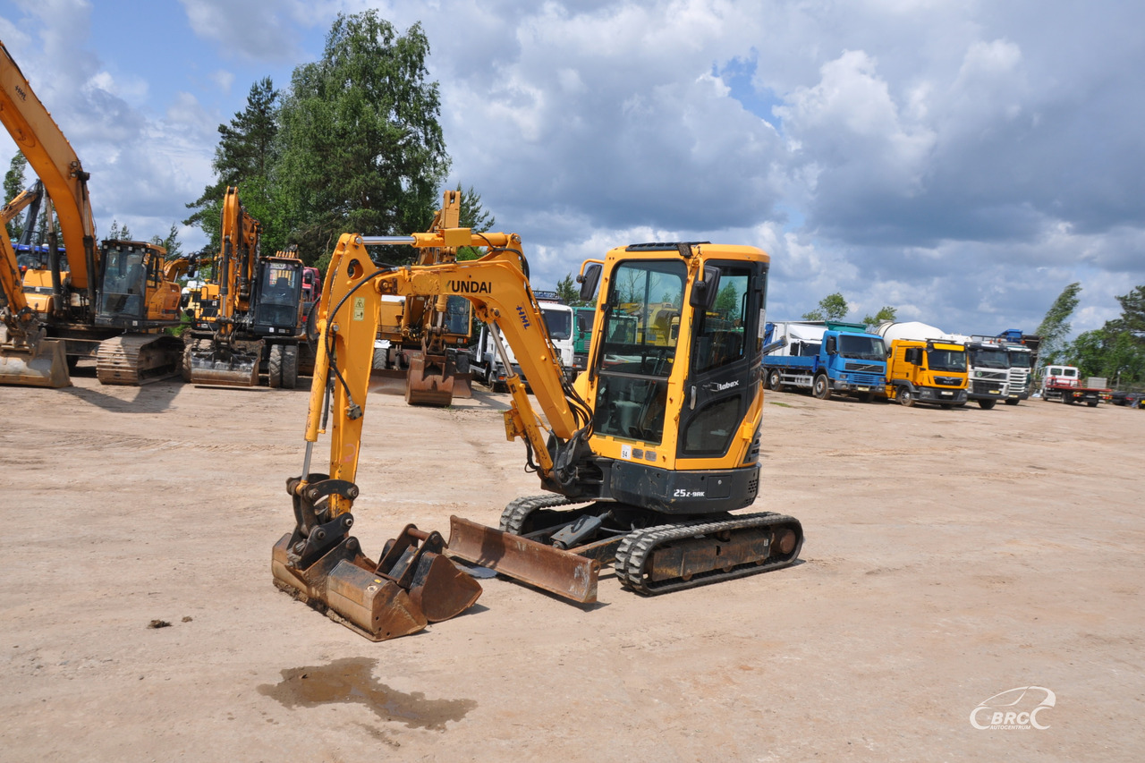 Мини-экскаватор Hyundai R25Z-9AK: фото 1