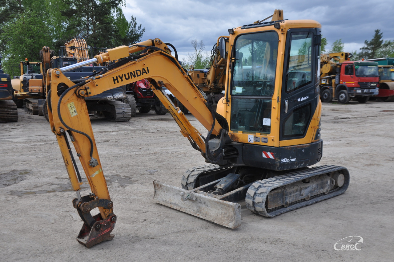 Hyundai R30Z-9AK - Мини-экскаватор: фото 1 Hyundai R30Z-9AK - Мини-экскаватор: фото 1