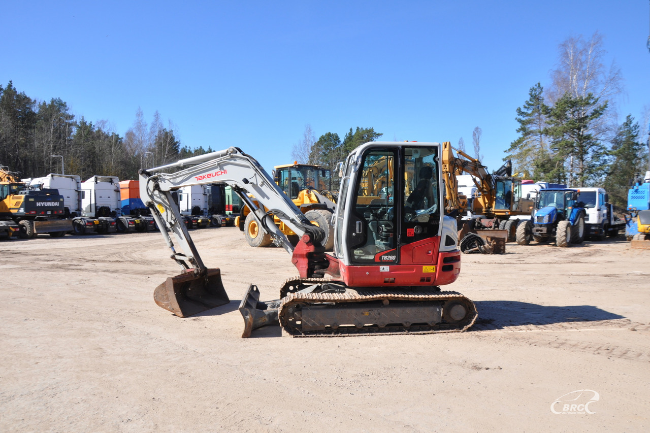 Takeuchi TB260 - Гусеничный экскаватор: фото 2 Takeuchi TB260 - Гусеничный экскаватор: фото 2