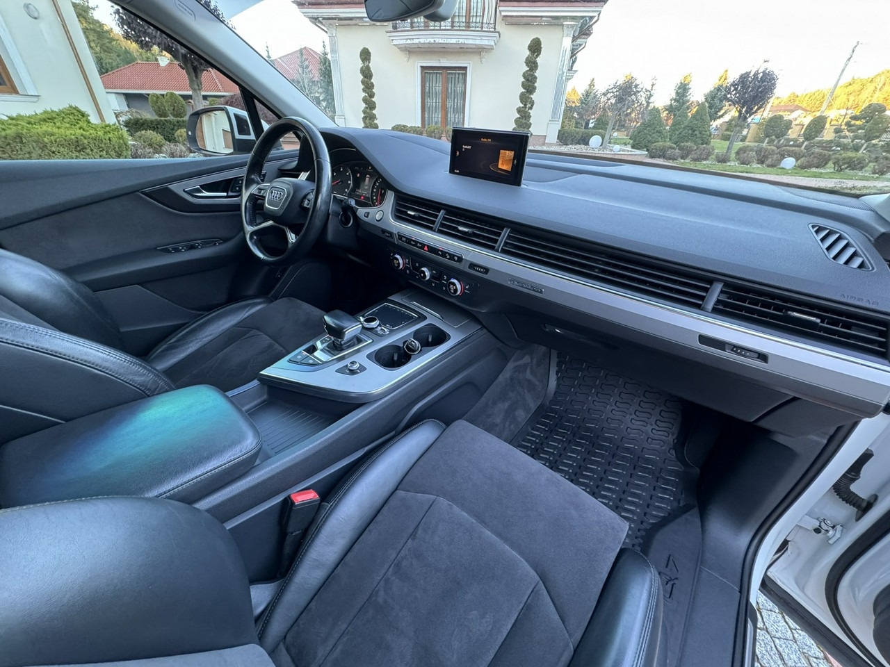 Внедорожник Audi Q7: фото 45